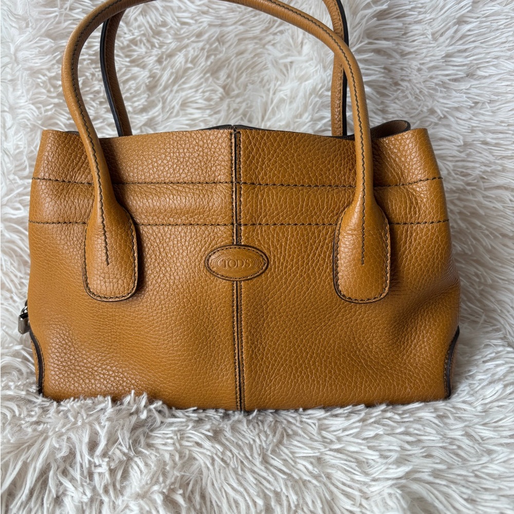 Tod's Leather Camel Tan D bag Tote